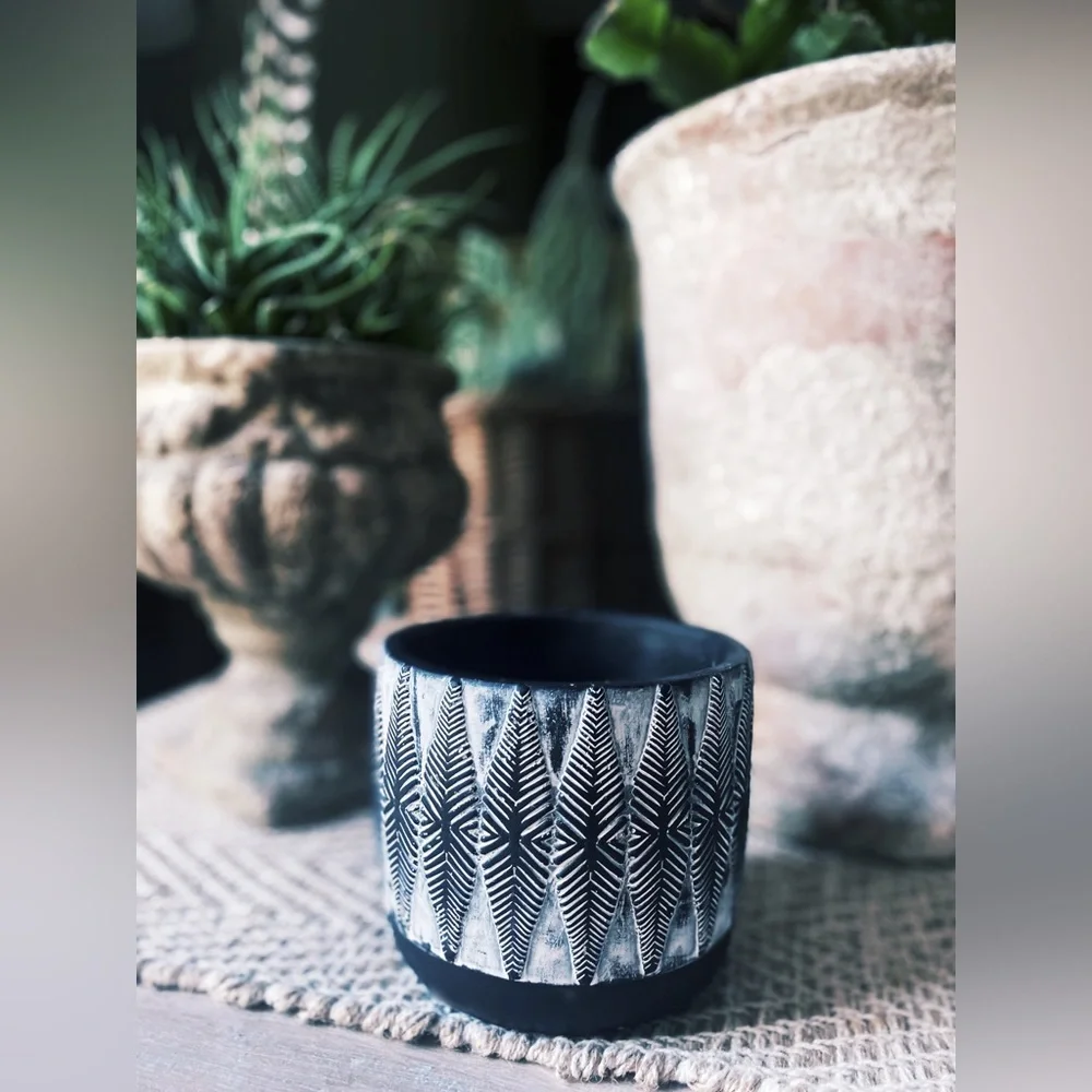 Hand Painted Clay Pot Black and White Feather Pattern - 4.5 Inch